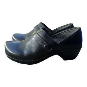 Dansko Women's Black Leather Clogs NWOT Size 40 Nursing, Doctor, Comfort